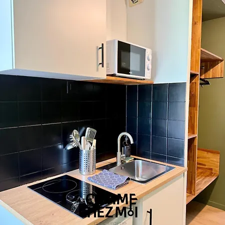 Le 218 Moderne Et Entierement Equipe A Nancy, Avec Garage Privatif アパート